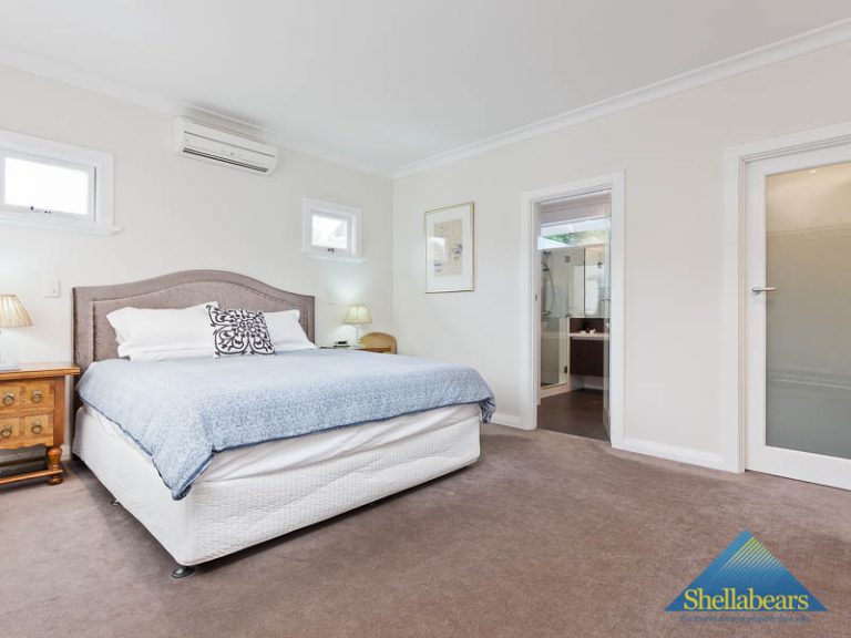 35 Vincent Street gallery