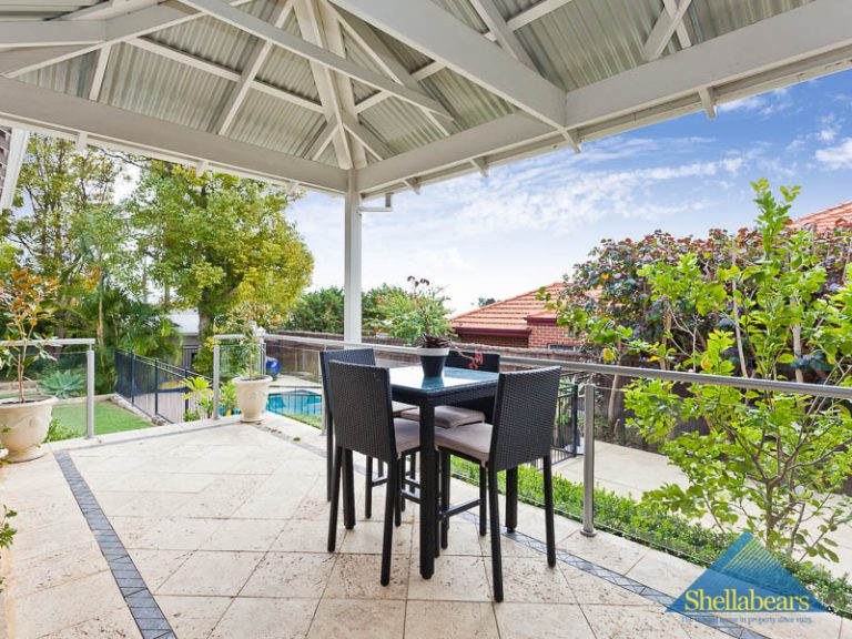 35 Vincent Street gallery