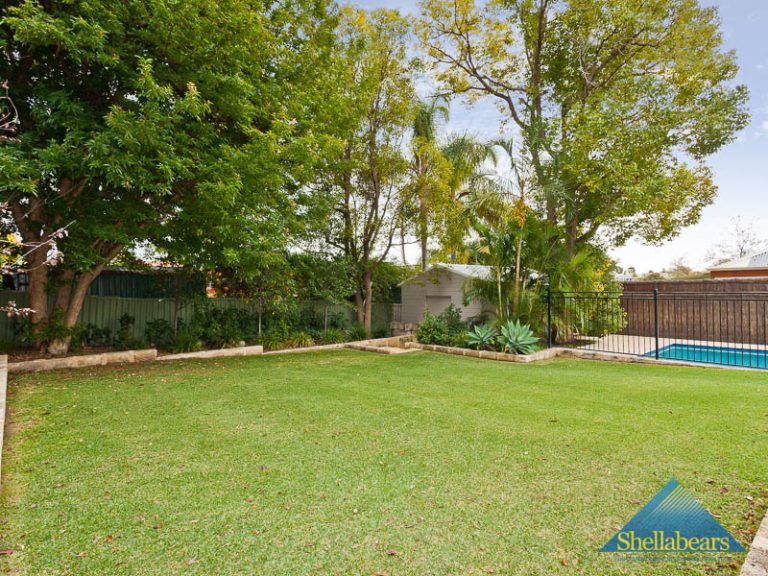 35 Vincent Street gallery