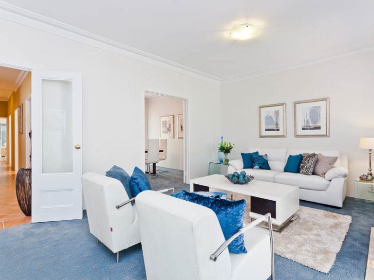 18 Perth Street gallery