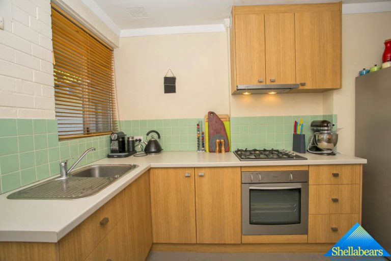 8/233 Hensman Road gallery