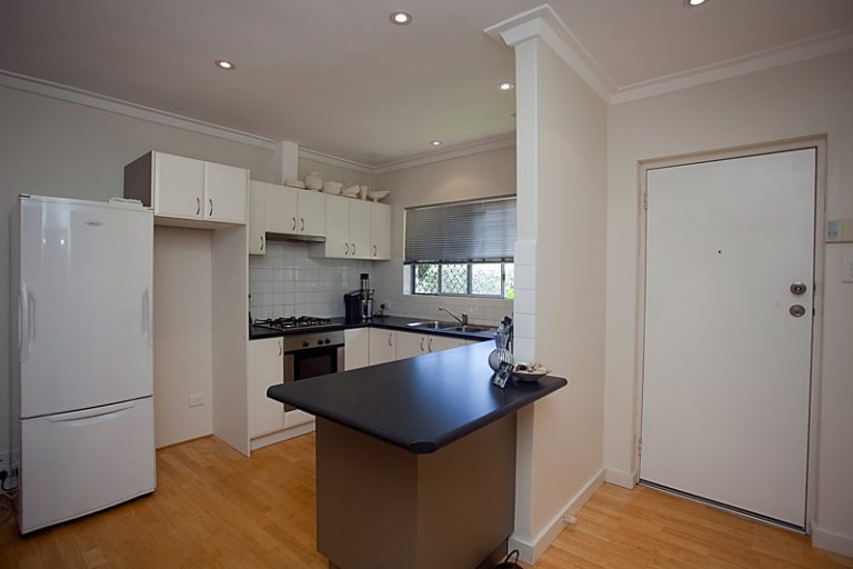 15/21 Anstey Street gallery