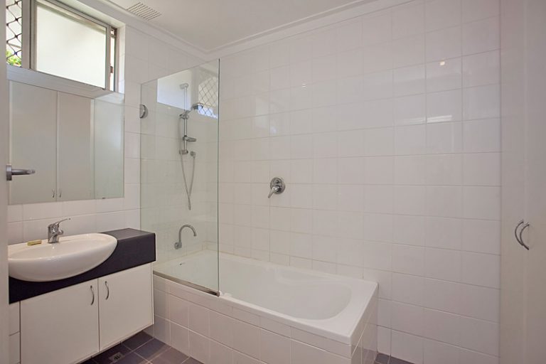 15/21 Anstey Street gallery