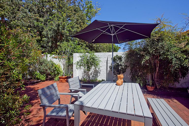 15/21 Anstey Street gallery