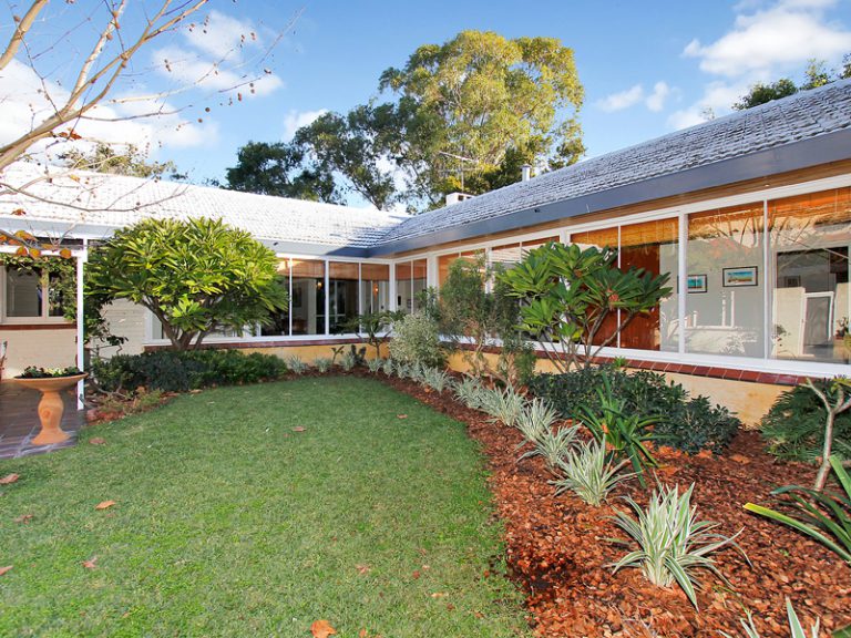 33 Leake Street gallery