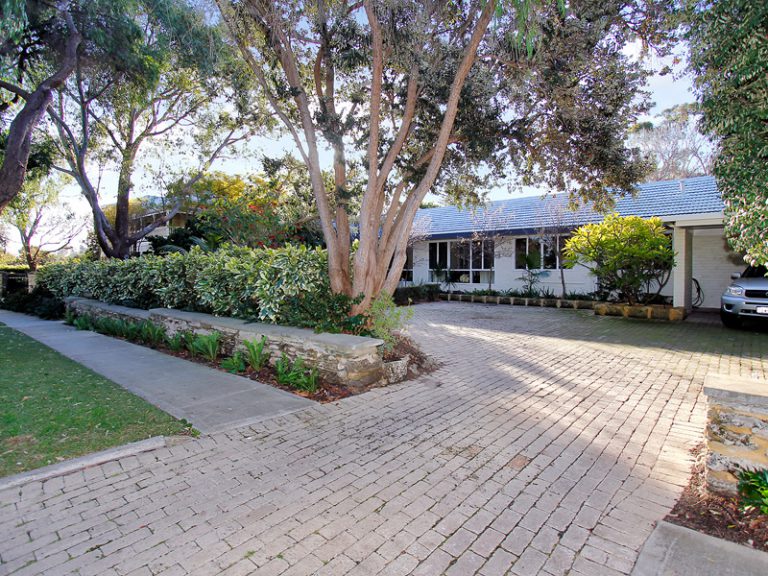 33 Leake Street gallery