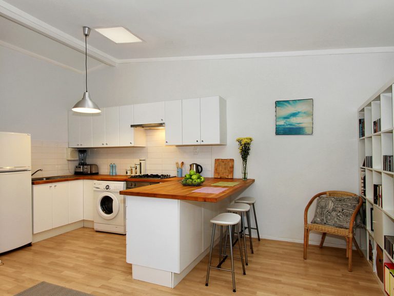 14/17 Glyde Street gallery