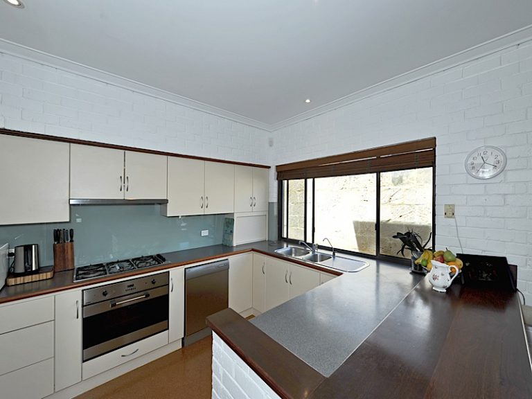 25 Congdon Street gallery