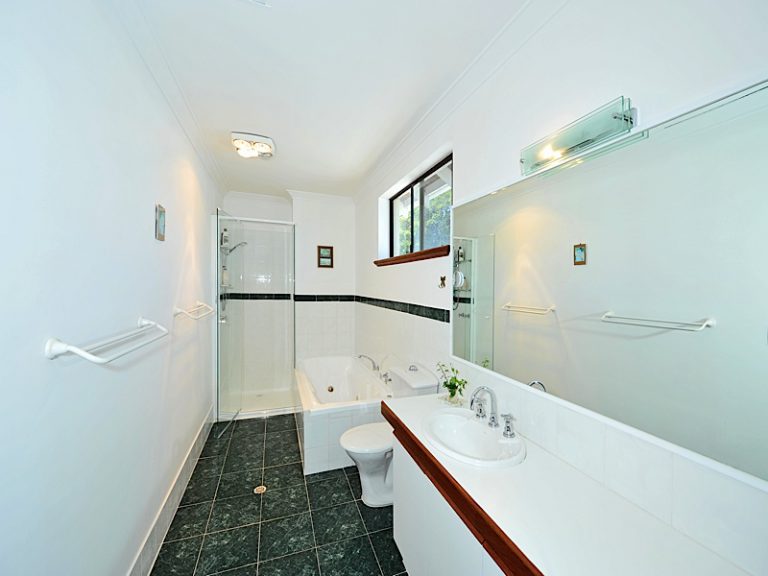 25 Congdon Street gallery