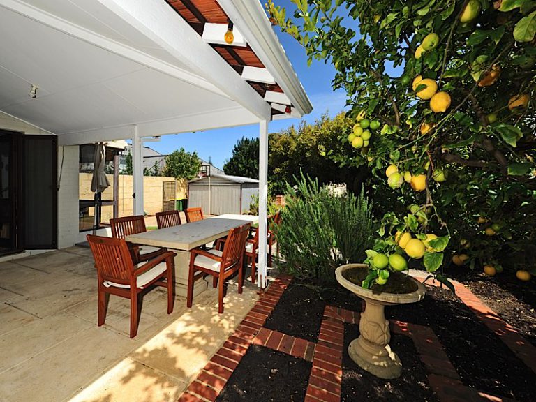 25 Congdon Street gallery