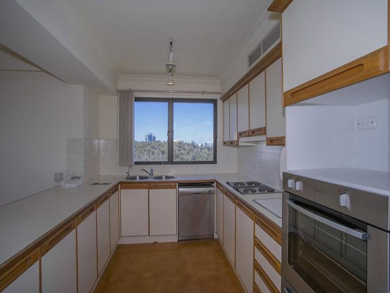 28/3 Park Avenue gallery