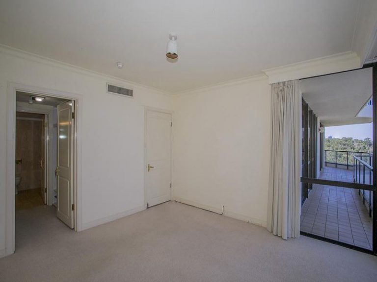 28/3 Park Avenue gallery