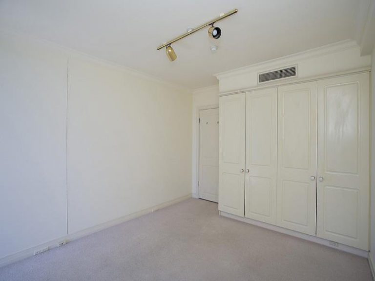 28/3 Park Avenue gallery