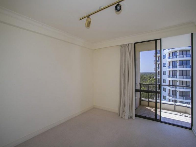 28/3 Park Avenue gallery