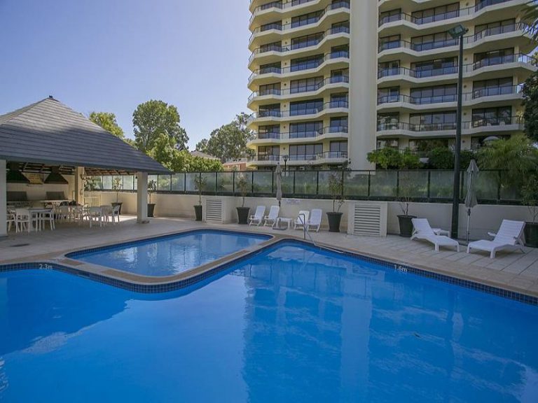 28/3 Park Avenue gallery