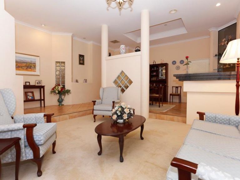 4 Rhodes Place gallery