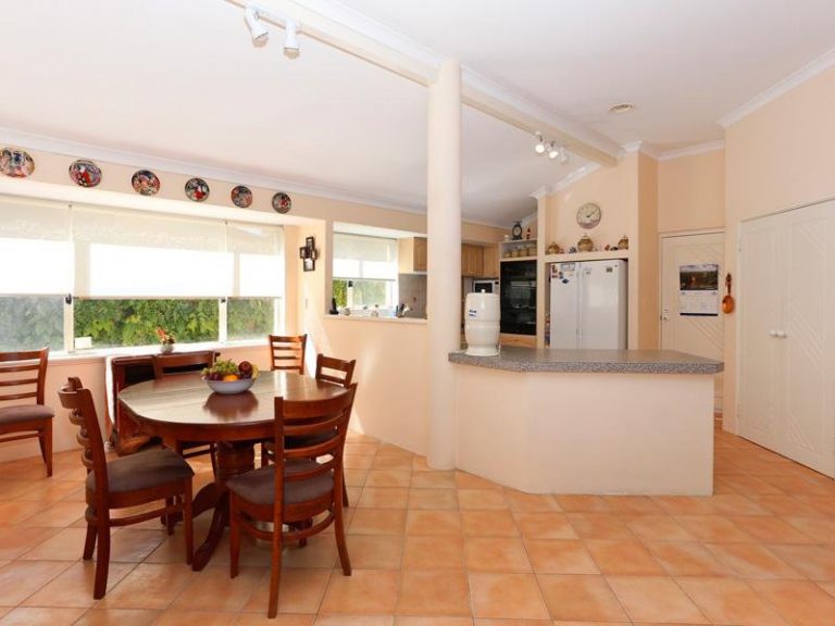 4 Rhodes Place gallery