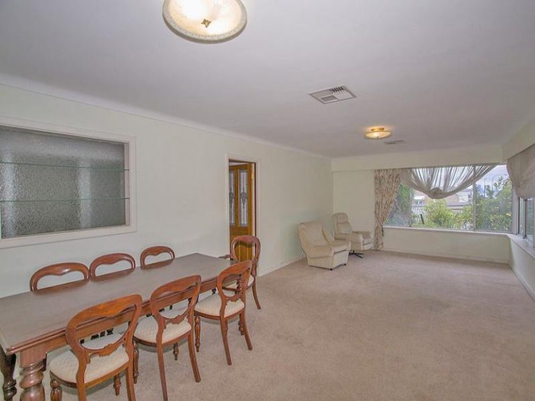 2 Roberts Road gallery