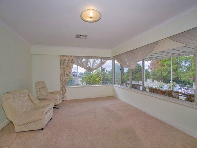 2 Roberts Road gallery