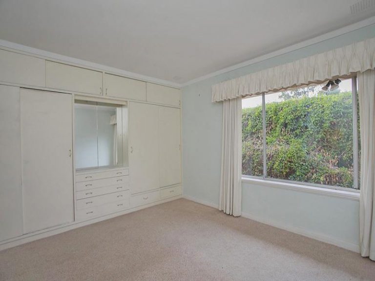 2 Roberts Road gallery