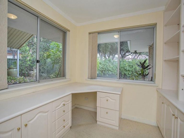 2 Roberts Road gallery