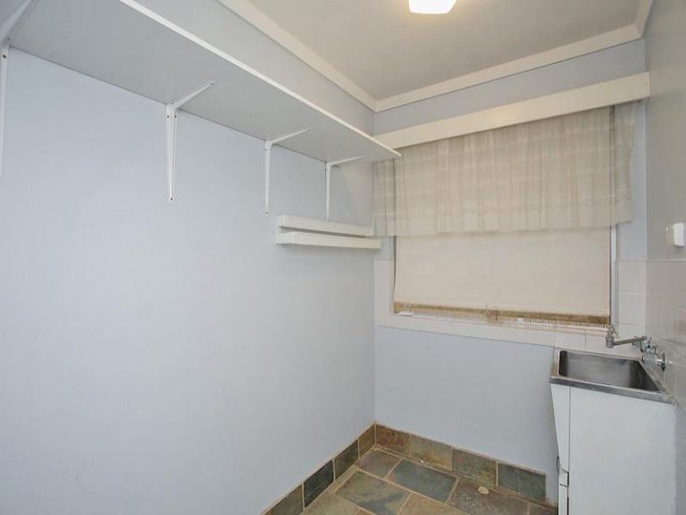 2 Roberts Road gallery