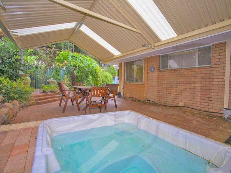 2 Roberts Road gallery