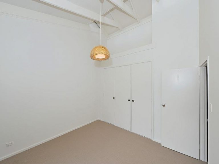 3/7 John  Street gallery