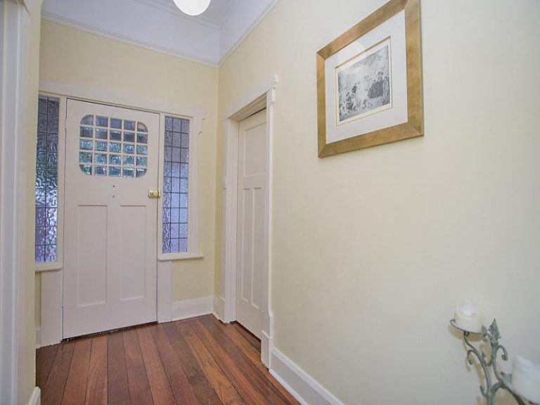 50 Williams Road gallery