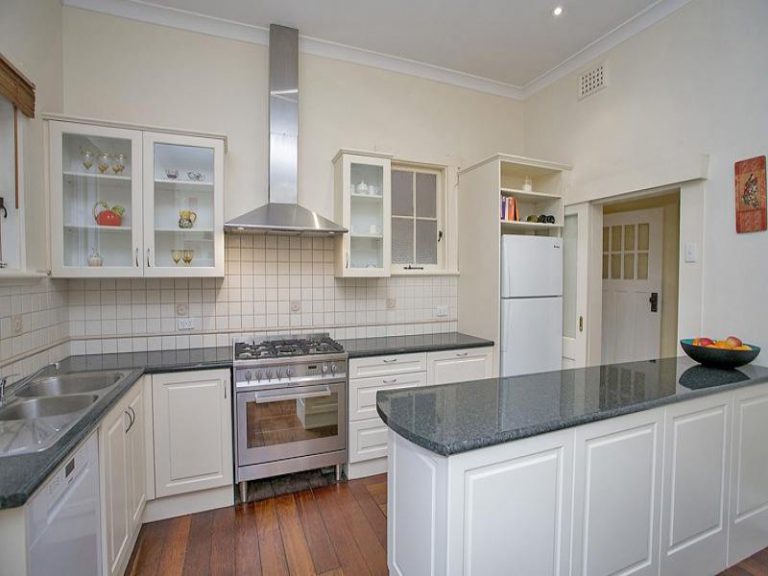 50 Williams Road gallery