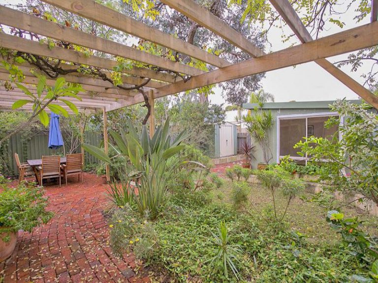 50 Williams Road gallery