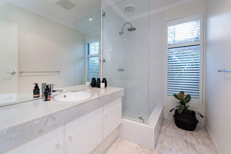 2 Albert Street gallery