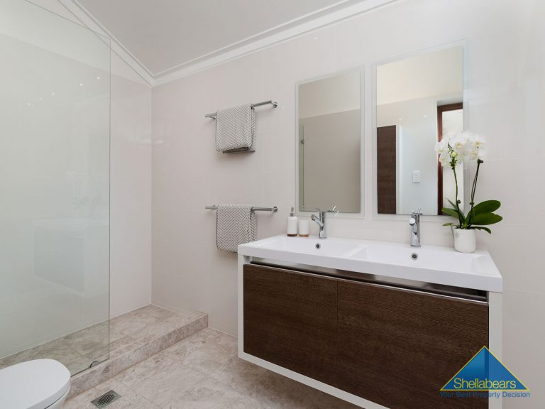 13 Melville Street gallery