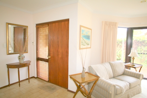 4/99 Forrest Street gallery