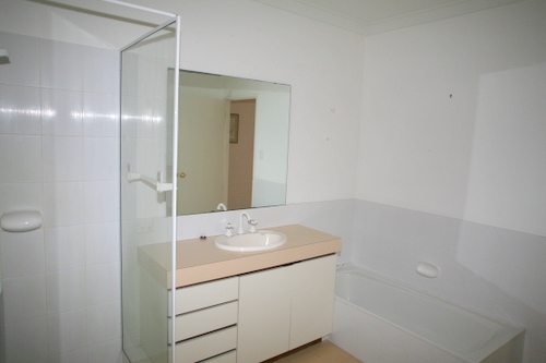 4/99 Forrest Street gallery