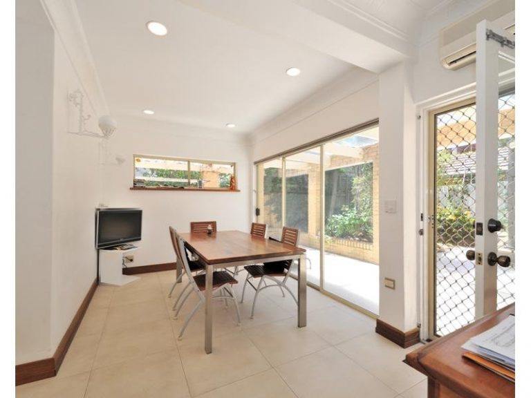 4/39 Victoria Avenue gallery