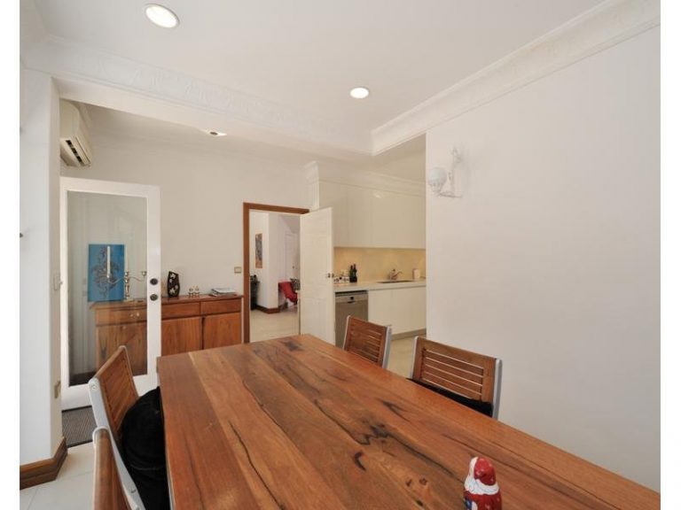 4/39 Victoria Avenue gallery