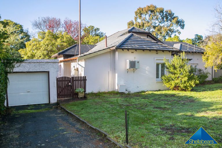 90 Bruce Street gallery