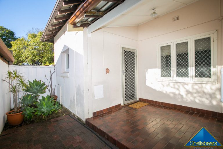 90 Bruce Street gallery