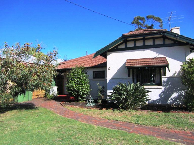 47 Napier Street gallery