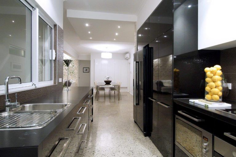 32A McGilvray Avenue gallery