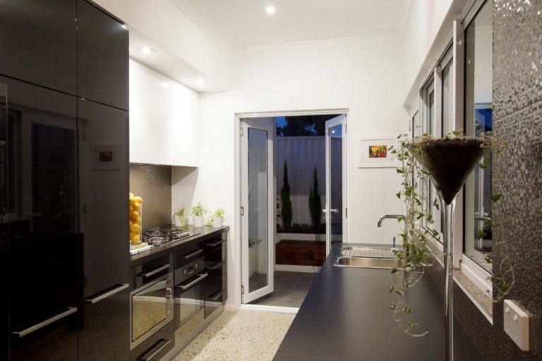 32A McGilvray Avenue gallery