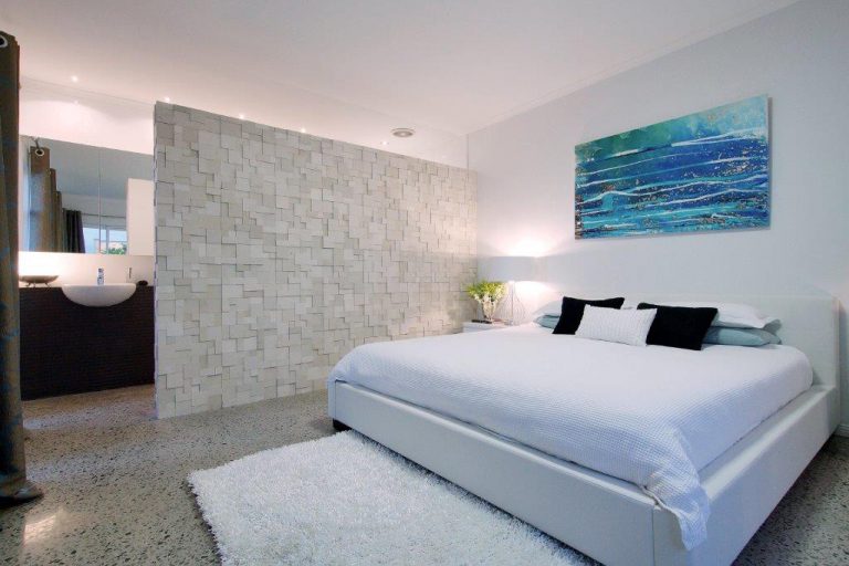 32A McGilvray Avenue gallery