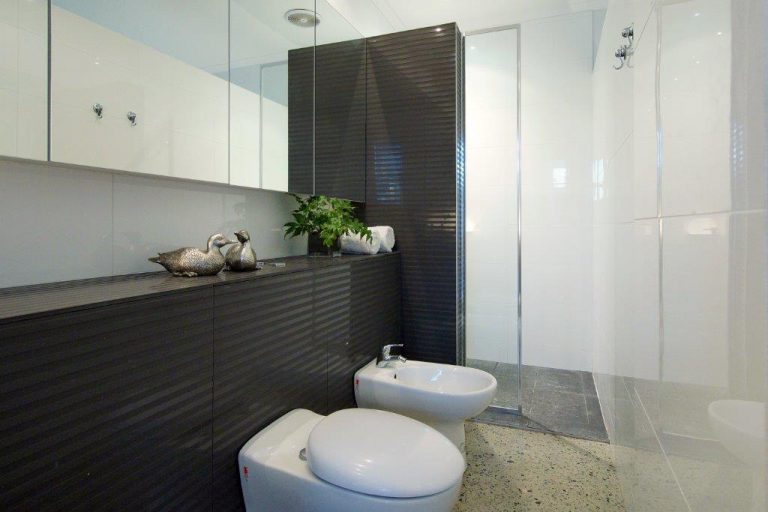 32A McGilvray Avenue gallery