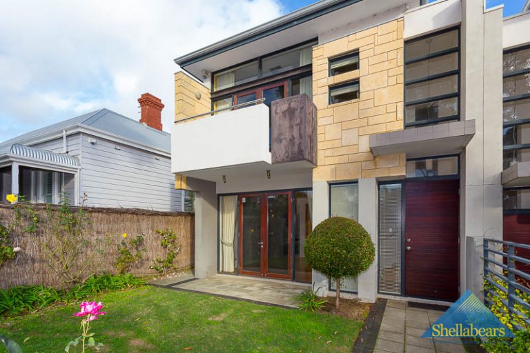 77a Napier Street gallery