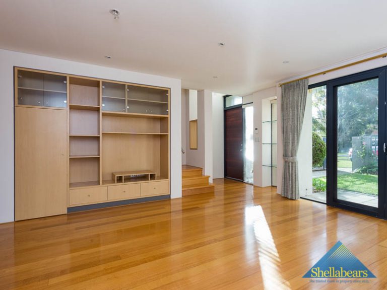 77a Napier Street gallery