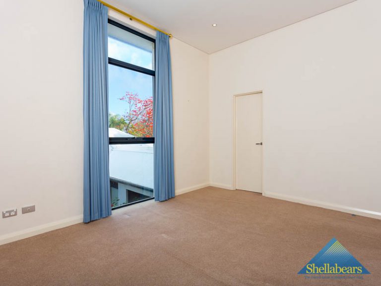 77a Napier Street gallery