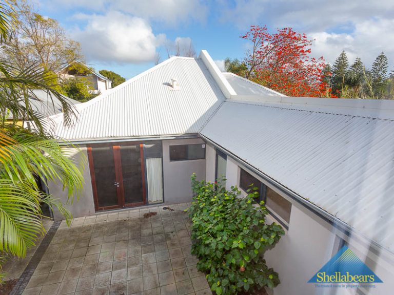 77a Napier Street gallery