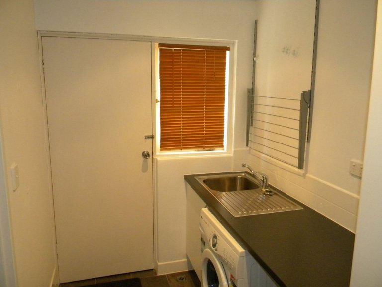 3/6 Wellington Street gallery