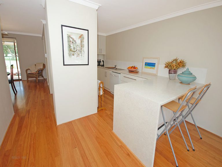 10/44 Davies Road gallery